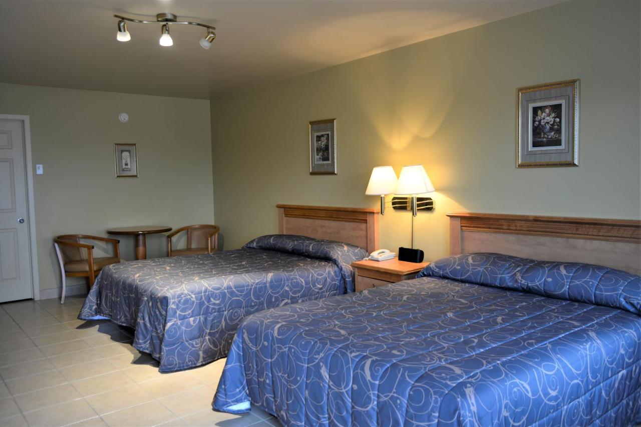 Motel Quatre Saisons Forestville Exterior photo