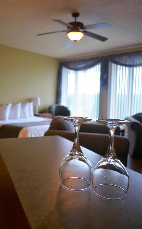 Motel Quatre Saisons Forestville Exterior photo