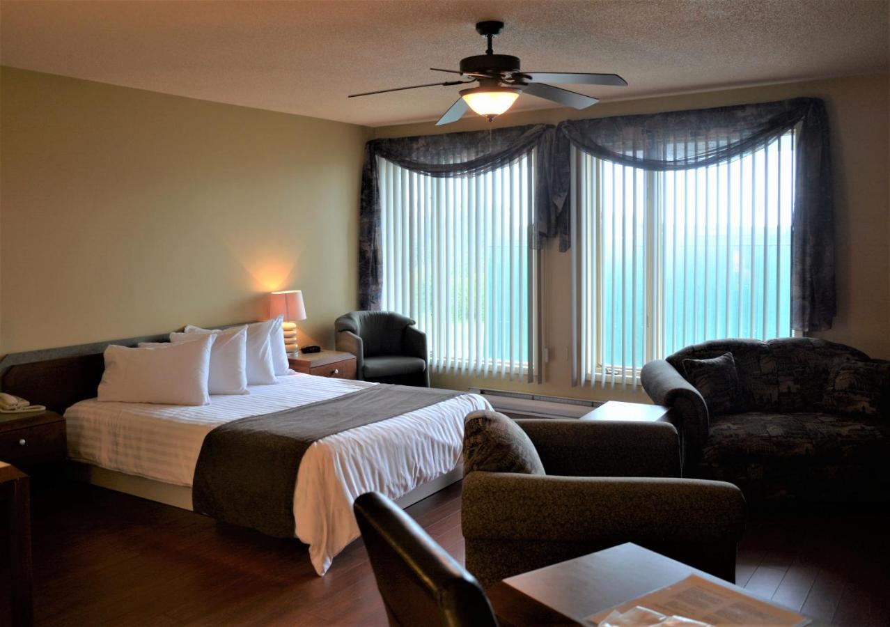 Motel Quatre Saisons Forestville Exterior photo